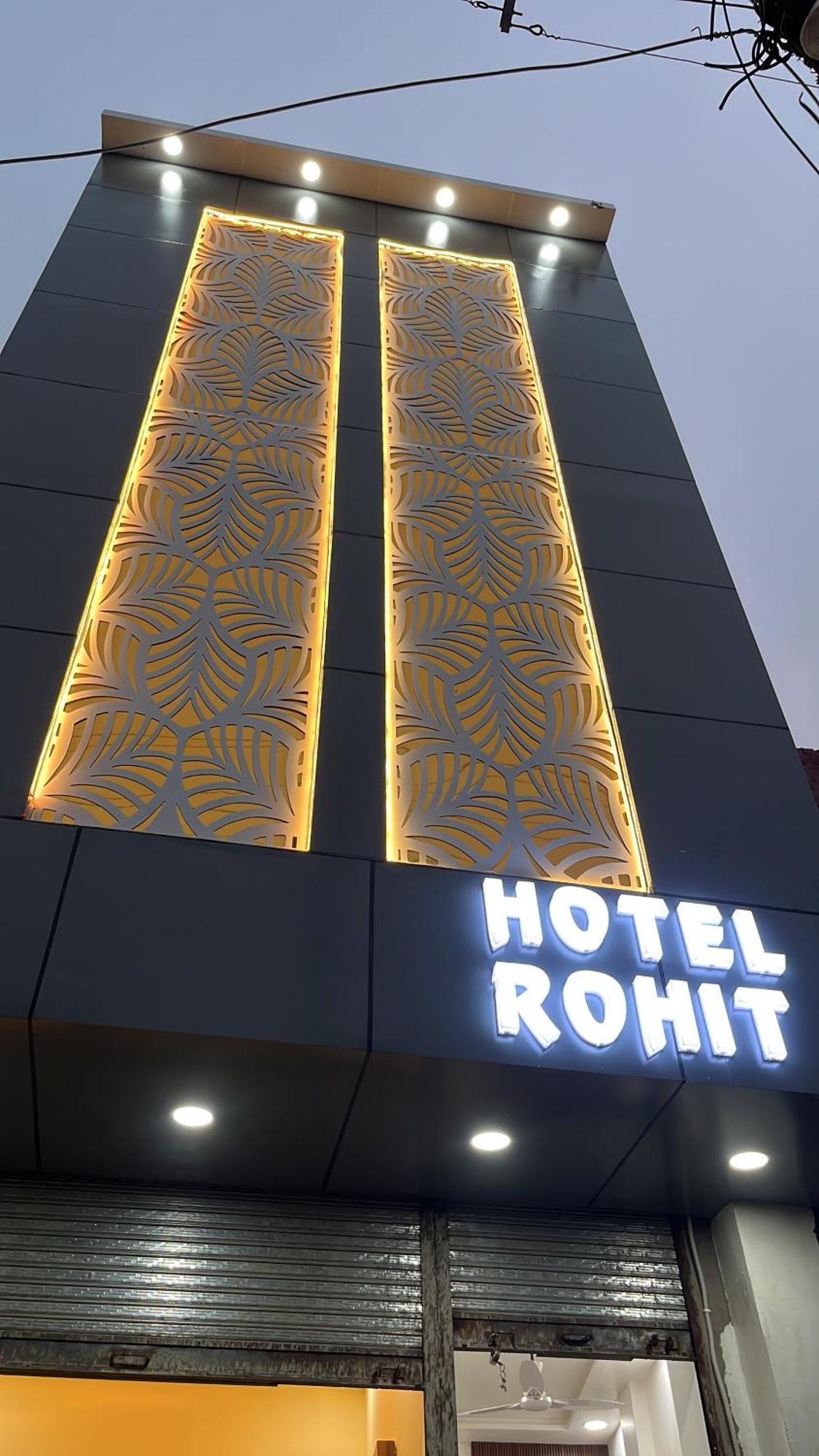 Hotel Rohit ,Agra Cantt Railway Station Exterior photo